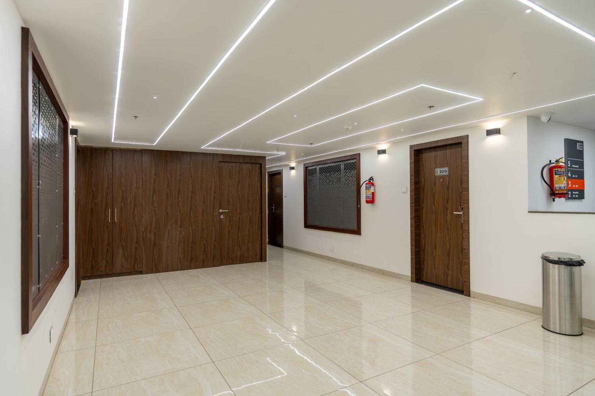 The Living Hub Business Hotel, Kolhapur Extérieur photo