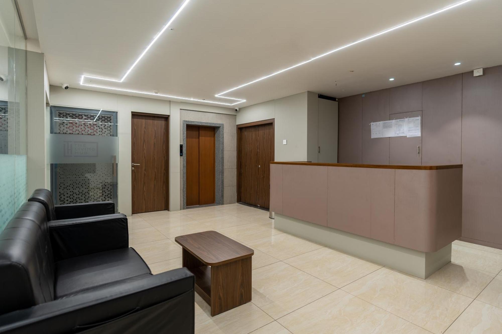 The Living Hub Business Hotel, Kolhapur Extérieur photo